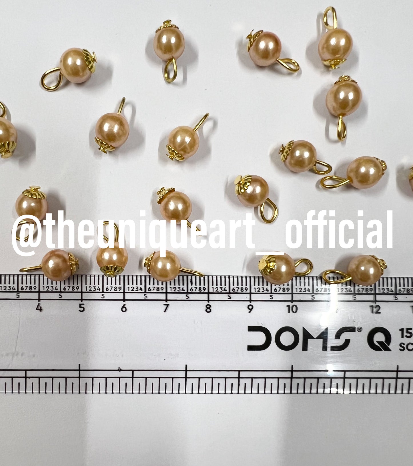 Light Gold Round 8mm