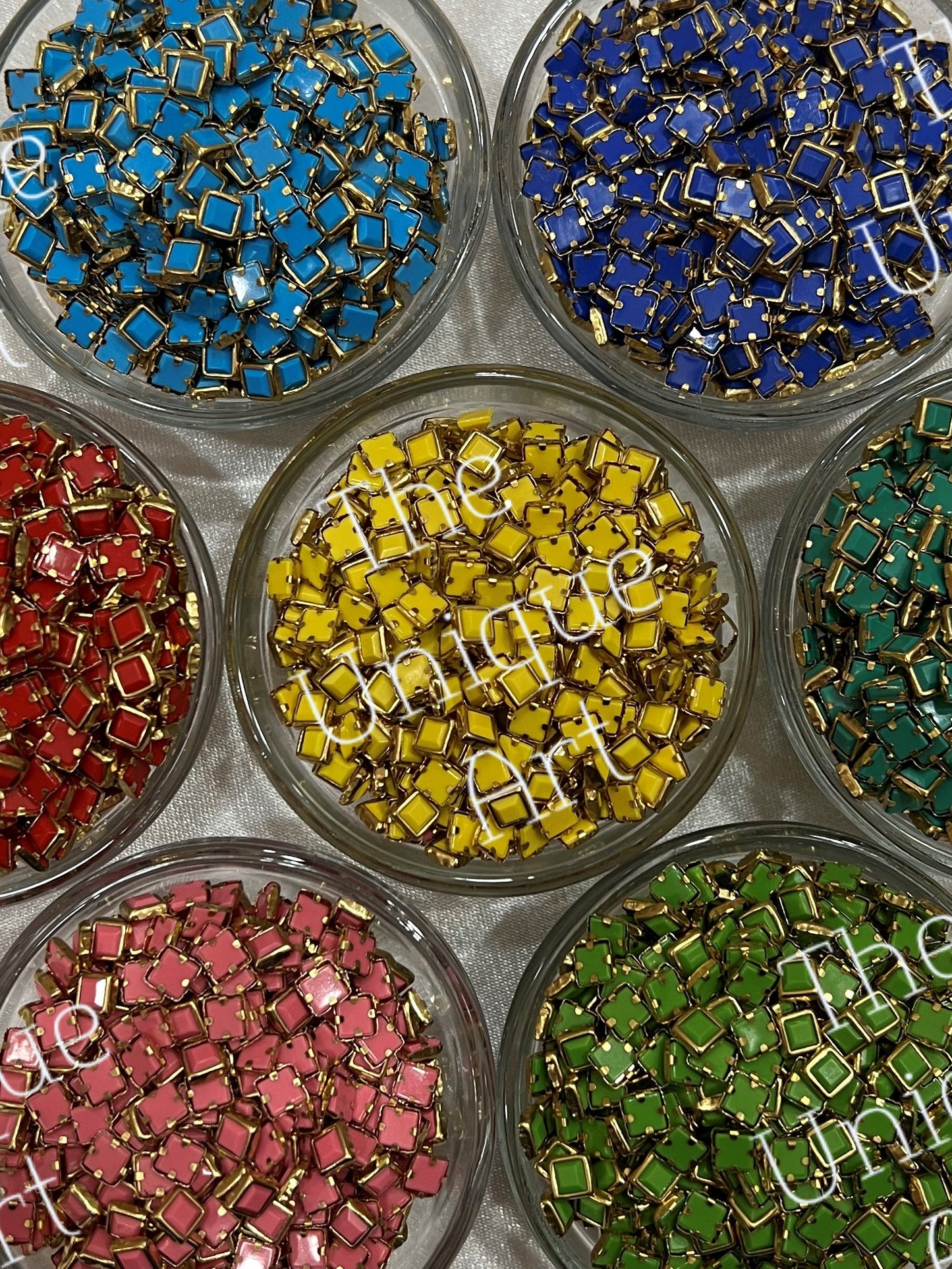 Square Multicolour Set of 7 Colours With Free Fabric Glue 700 Pieces