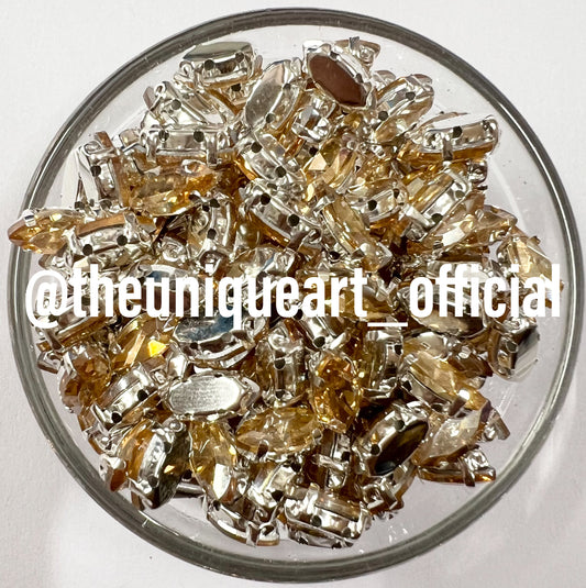 Light Golden Eye Clip Stone 10x5mm