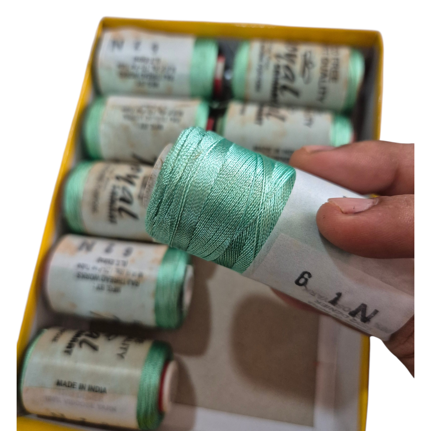 Royal Silk Thread (62N)