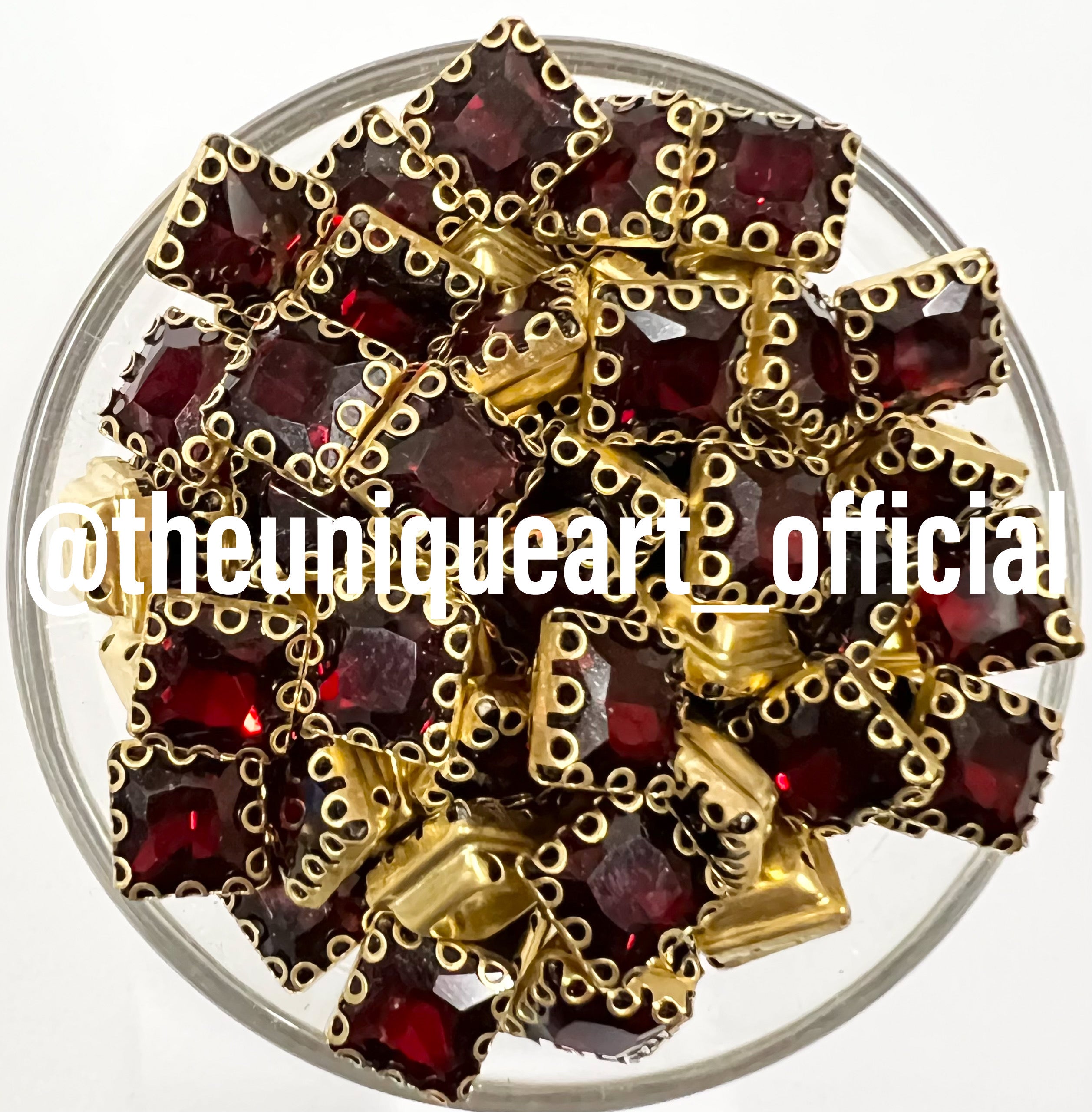 Maroon 8x8 Square – The Unique Art