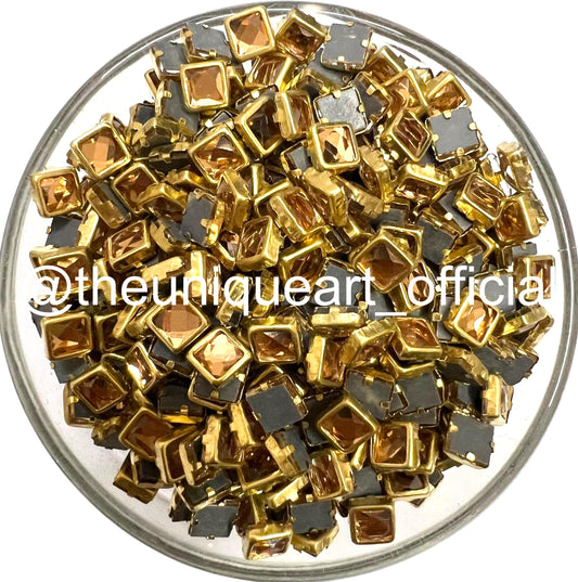 Diamond Cut Square 4x4mm Golden Glossy