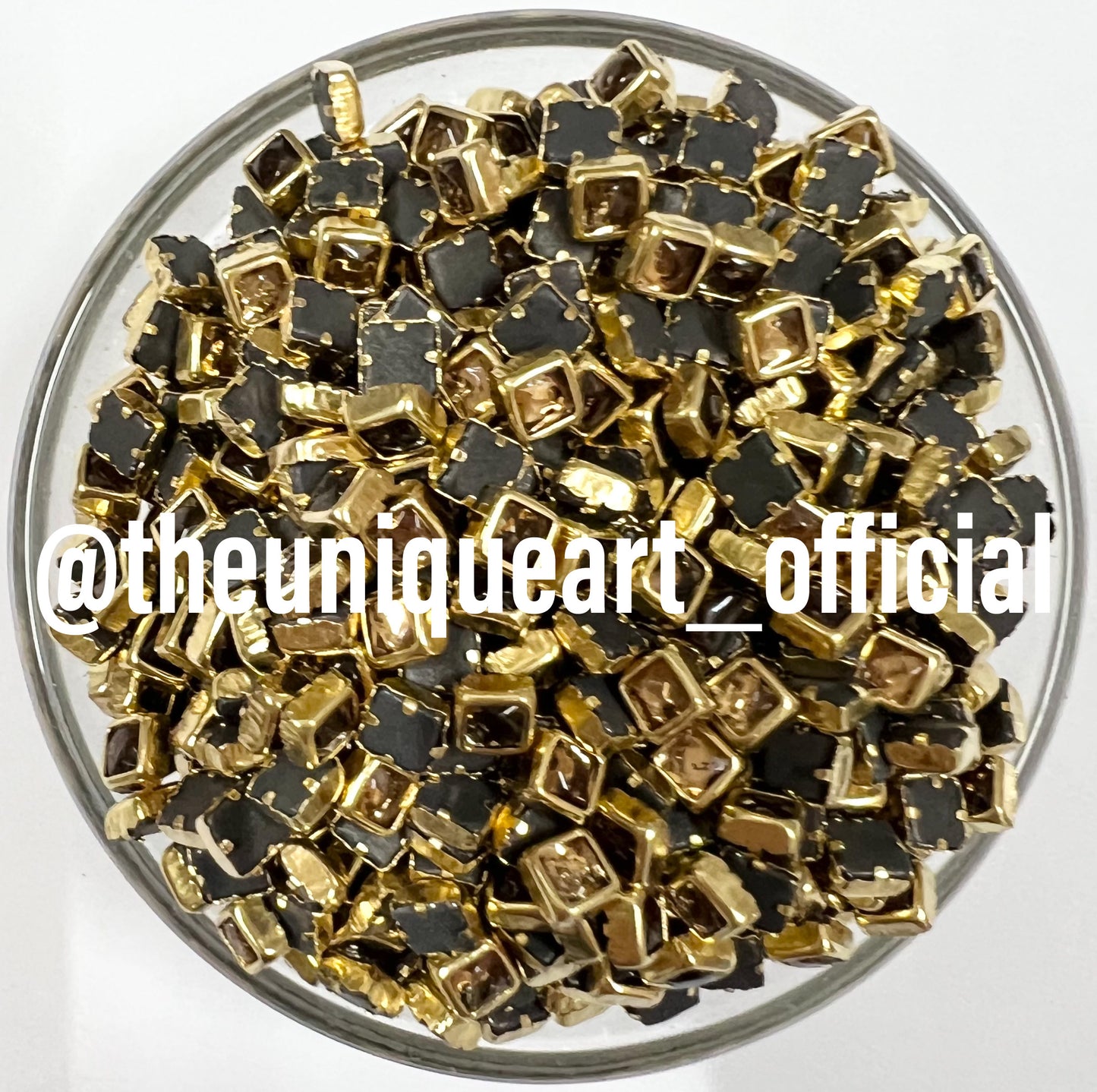 Square 3x3mm Golden Glossy