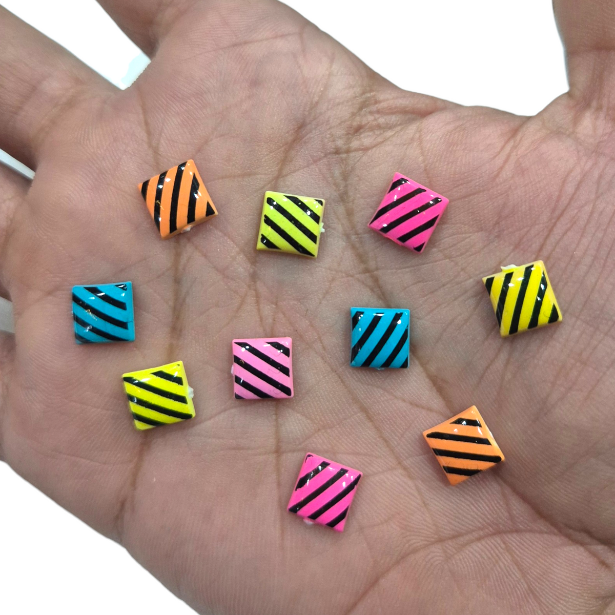 Splatter Flat Square D2 Beads (100pcs)